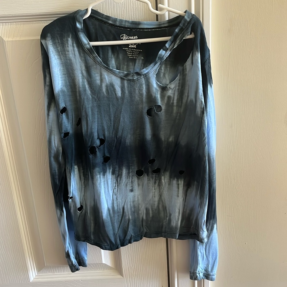 Long sleeve shirt by Fowers by Zoe, 100% Rayon size small